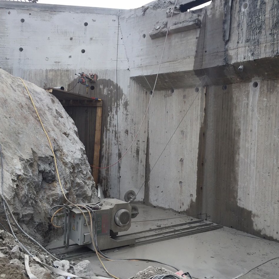 Reinforced Concrete Diamond Wire Saw