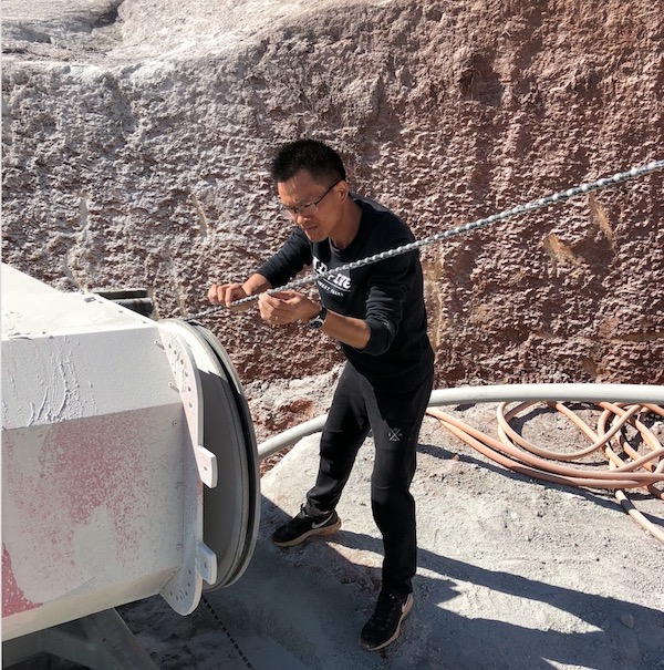 SOUTH AFRICAN GRANITE QUARRIES’ OPERATIONS WITH KEENTOOL SAWS AND DIAMOND WIRE